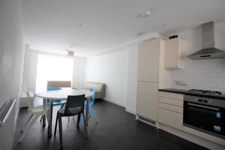 lounge Kitchen 3.jpg