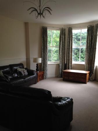 Lounge / Dining Room