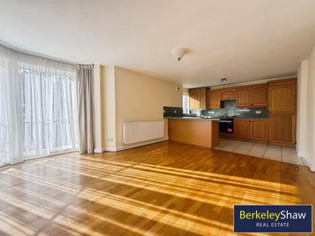 Lounge / Kitchen
