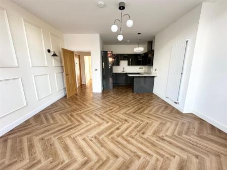 Open Plan Lounge Kitchen