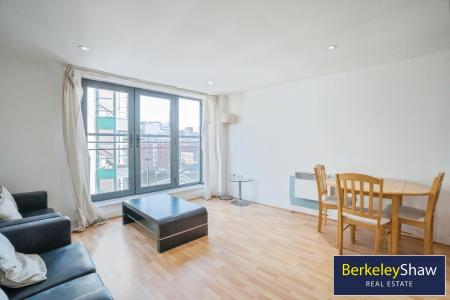 Open plan Lounge Kitchen