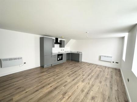Kitchen / Lounge