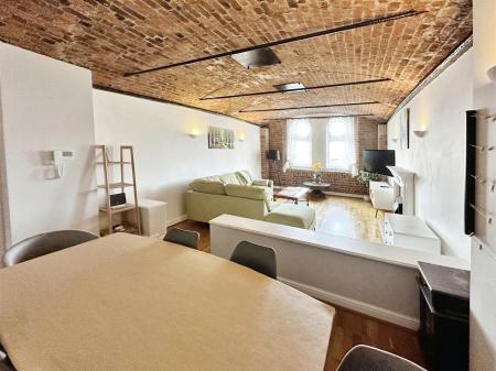 Open Plan Lounge Diner