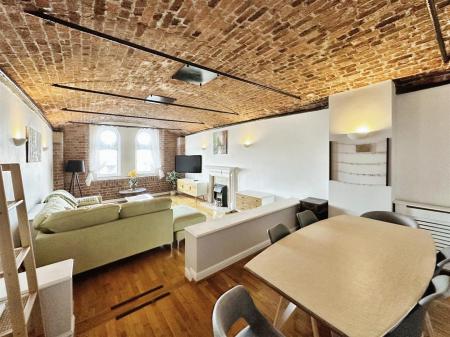 Open Plan Lounge Diner