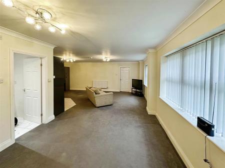 Open Plan Lounge Kitchen