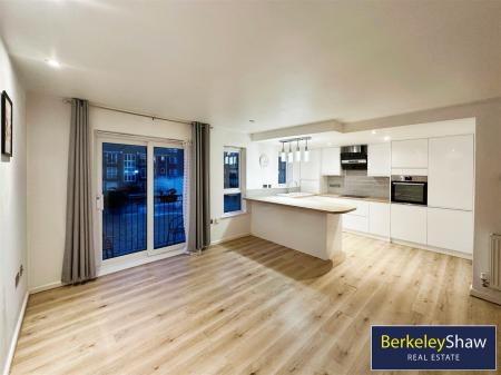 Open Plan Lounge Kitchen