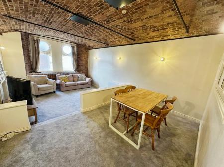 Open plan lounge diner