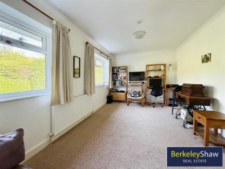 Bedroom 3/Family Room