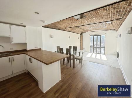 Open Plan Lounge dining Kitchen