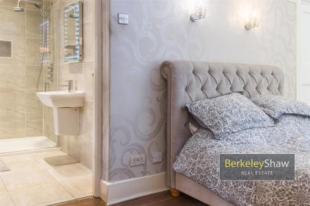 Sycamore Avenue Crosby L23