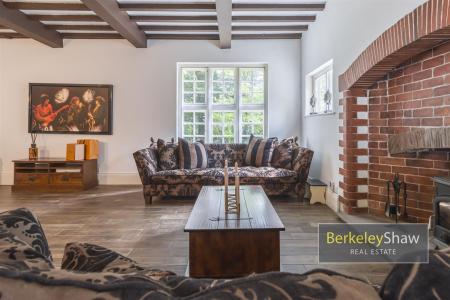 Sycamore Avenue Crosby L23