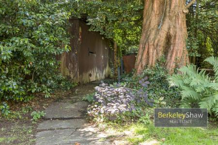 Sycamore Avenue Crosby L23