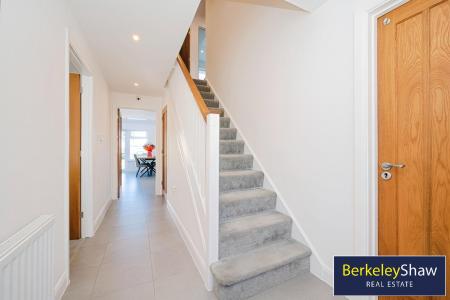 Stoneleigh Park, Thornton