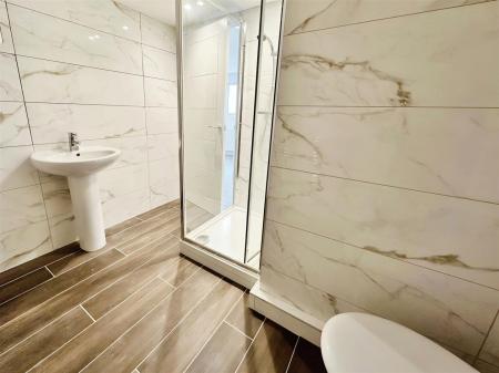 Ensuite Shower