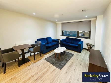 Open Plan Lounge Kitchen