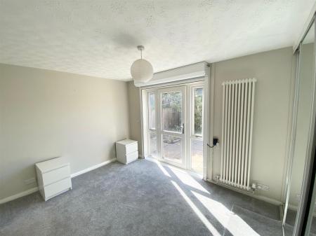 Bedroom 1.jpg