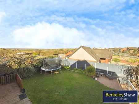 303813a1--4627-8918-C1BD810829BE-27548-000003EC747