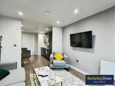 Kitchen diner/living area (5)