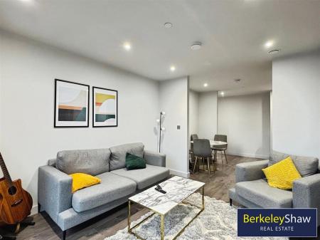 Kitchen diner/living area (4)