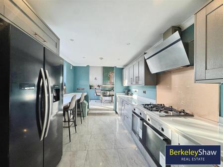 user_edited_photo-122266be_user-edited-51afd41d-60