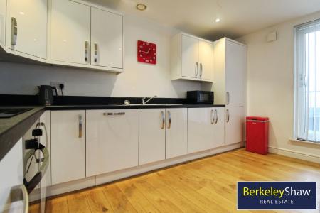 Open Plan Lounge Kitchen