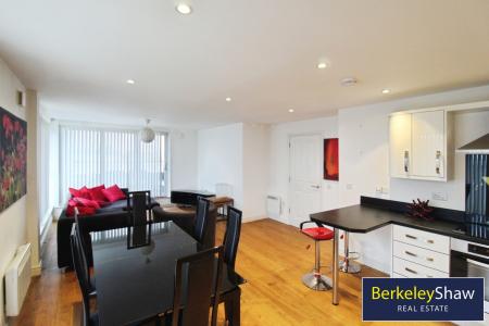 Open Plan Lounge Kitchen