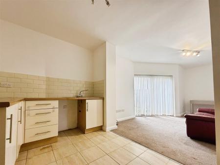Open Plan Lounge Kitchen