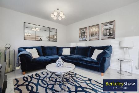 Kitchen/Lounge/Dining