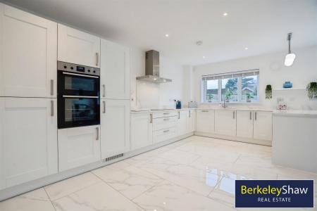 Kitchen/Lounge/Dining