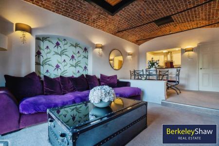 Living/dining room (2)