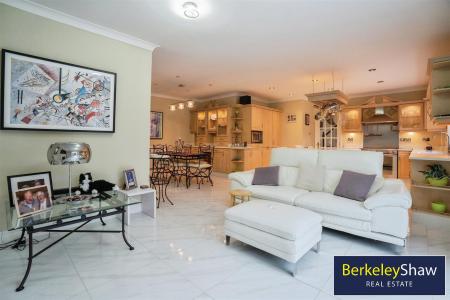 2b2bb4b4-2 2C 20Briarwood 20Liverpool 2C 20L23 208