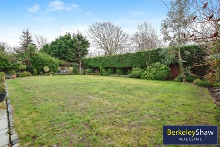 2d4711a6-2 2C 20Briarwood 20Liverpool 2C 20L23 208