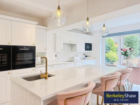 Kitchen/Living/Dining