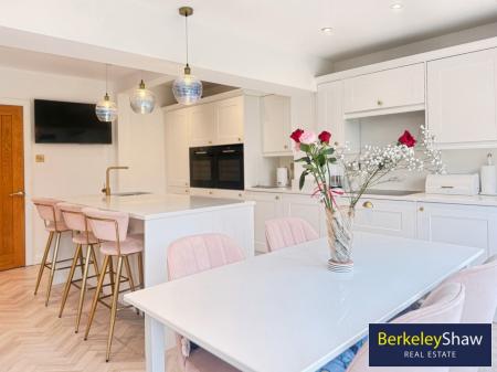 Kitchen/Living/Dining