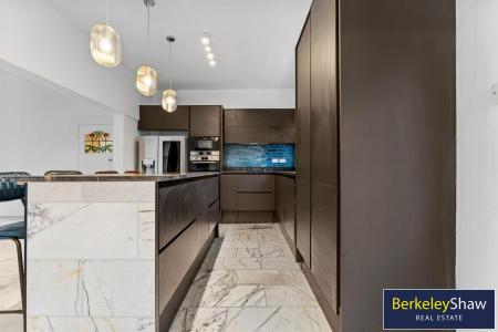 47 CORONATION DRIVE -28.jpg