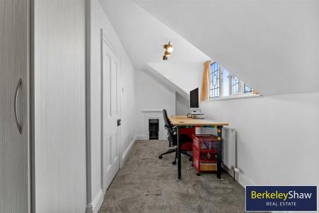 Bedroom 5 - Second Floor