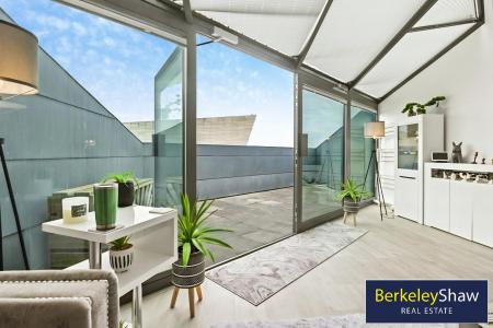 Living/dining area (2)