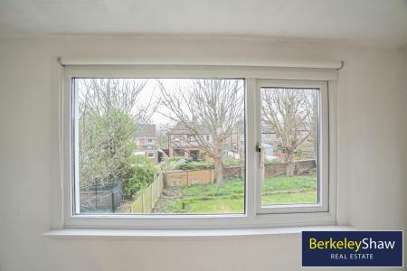 Bedroom 2 - 1st Floor