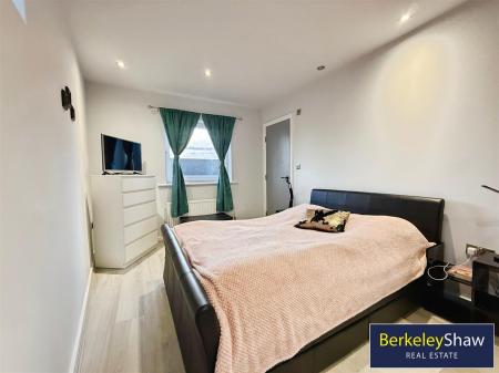 Bedroom 1 (Master)