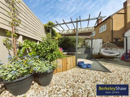 4ba9fab9--4EA4-8C75-2BC40AD5F18A-11767-0000016EFCB