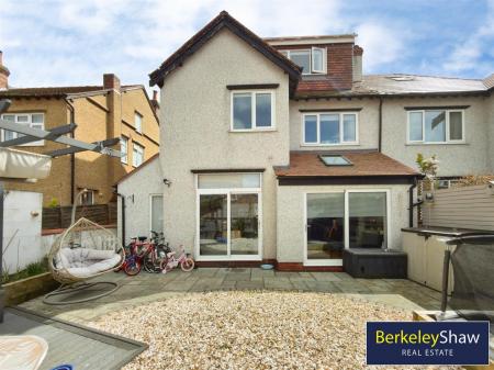 16be313a--4512-8922-A372B524890F-11767-0000016EFE4