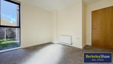 Bedroom 2 (2)