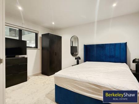 Bedroom 1 (Master)