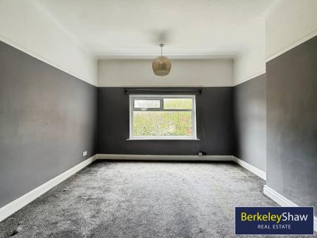 Bedroom 2 (Back)