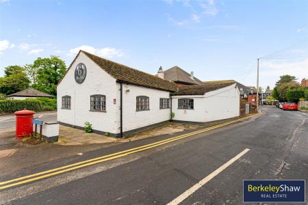 No 6 Bar Formby-14.jpg