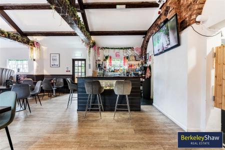 No 6 Bar Formby-3.jpg