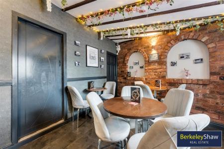 No 6 Bar Formby-1.jpg