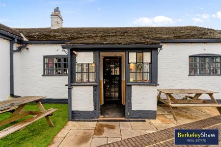 No 6 Bar Formby-17.jpg