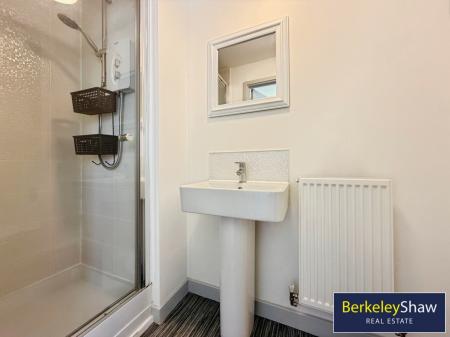 Bedroom 1 (ensuite)