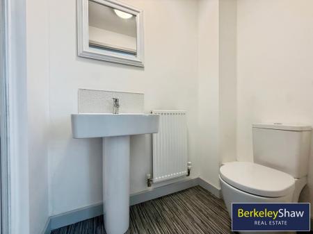 Bedroom 1 (ensuite)